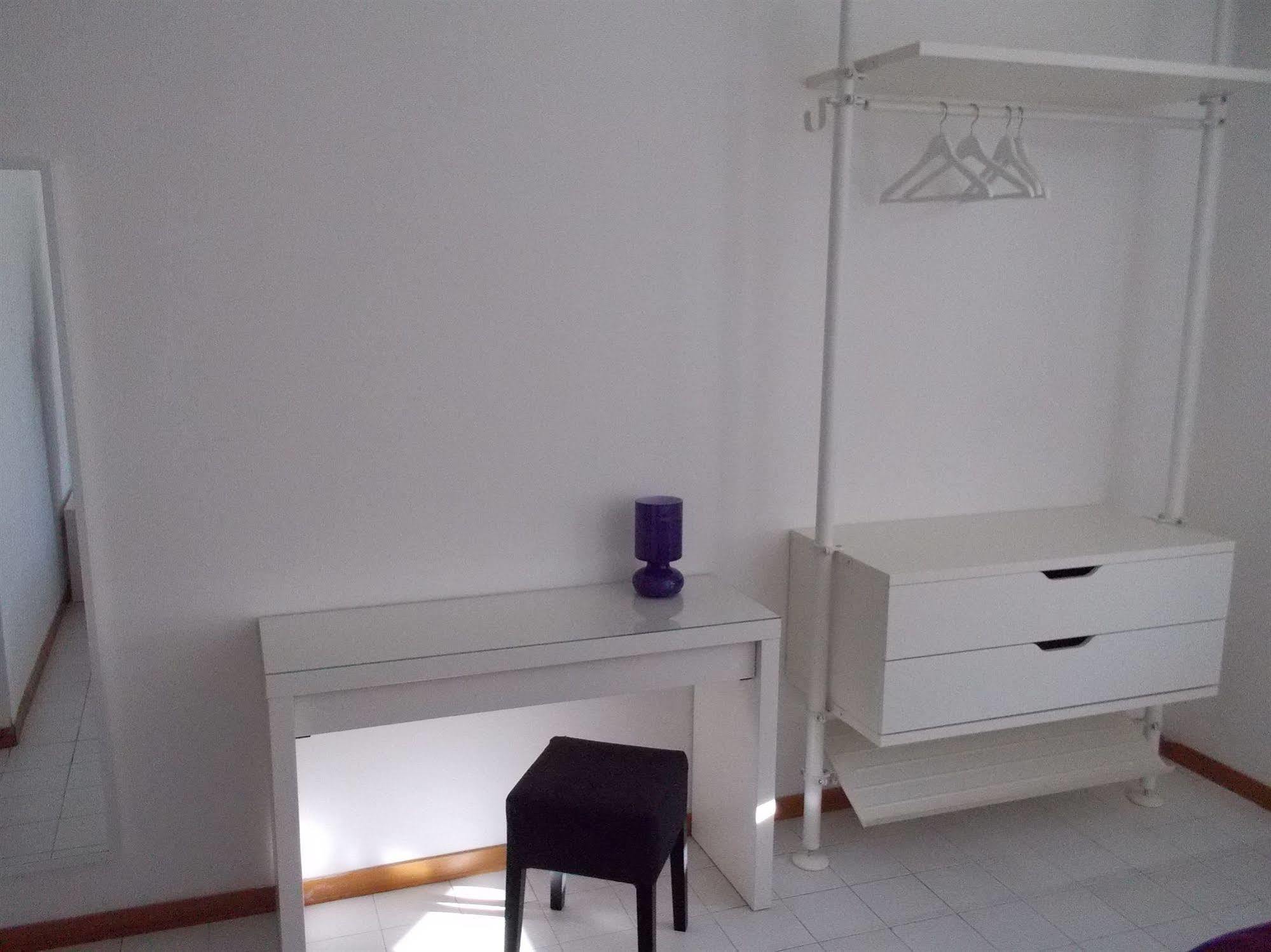 Ave Gratia Plena Hostel ซาแลร์โน ภายนอก รูปภาพ